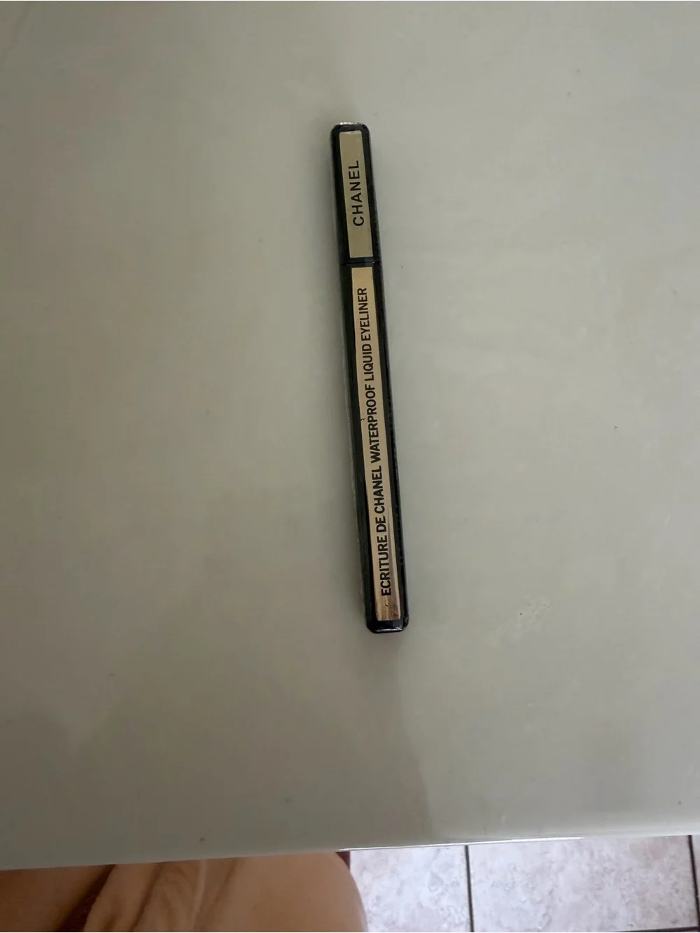 CHANEL Écriture Liquid Eye Liner - Noir Black with Gold Trim